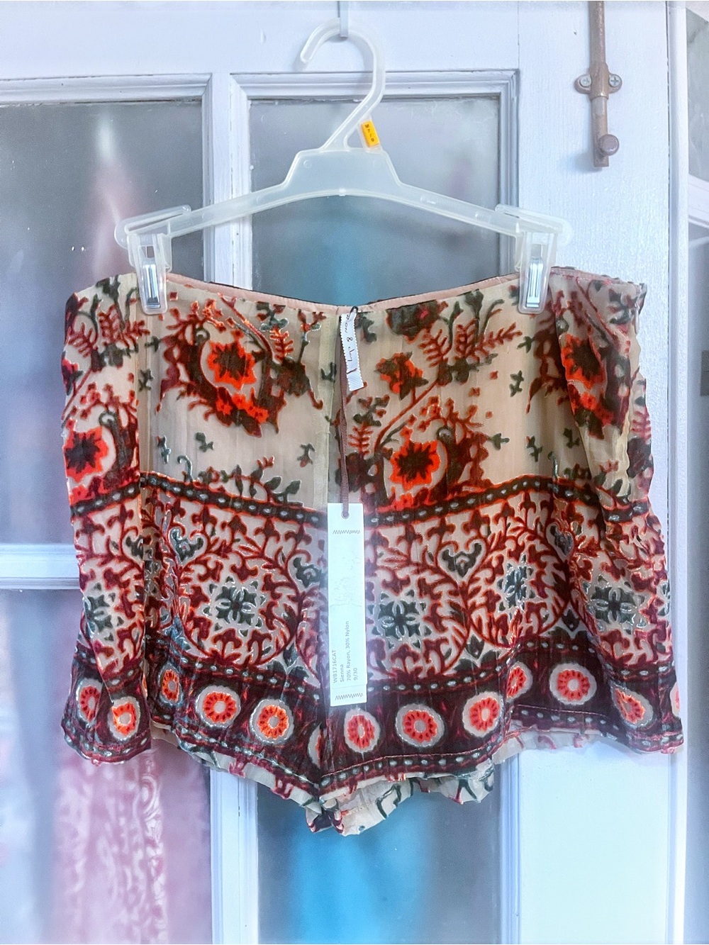 WILLOW & CLAY Sienna Floral Boho Tapestry NWT high waist shorts 15.5” waist Sz 9